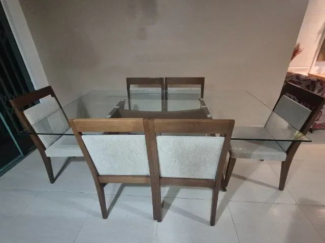 Mesa de jantar retangular + 6 cadeiras