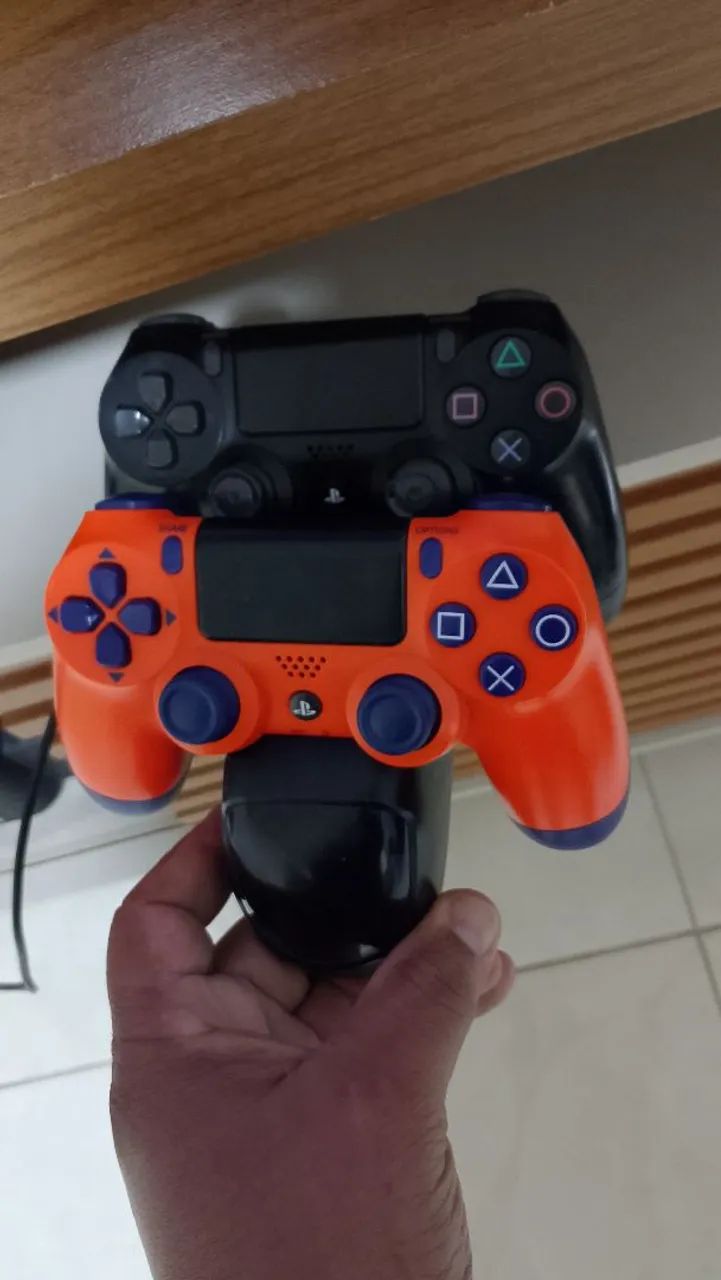 Vende-se Playstation 4