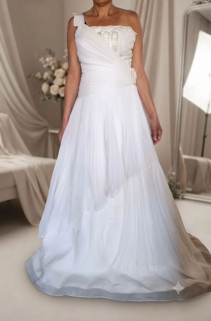 Vestidos, grinaldas e saiotes - Foto 5