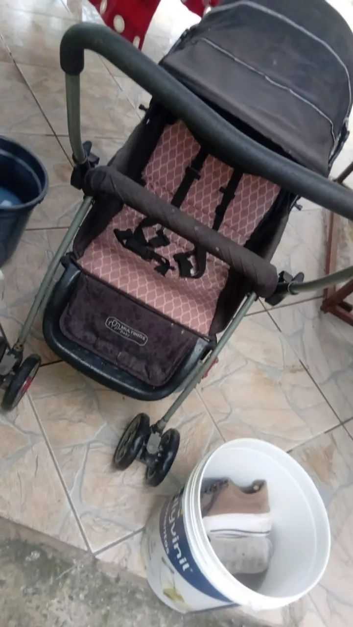 Vendo carrinho de bebe