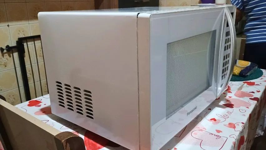 Microondas Panasonic Impecável - Foto 5