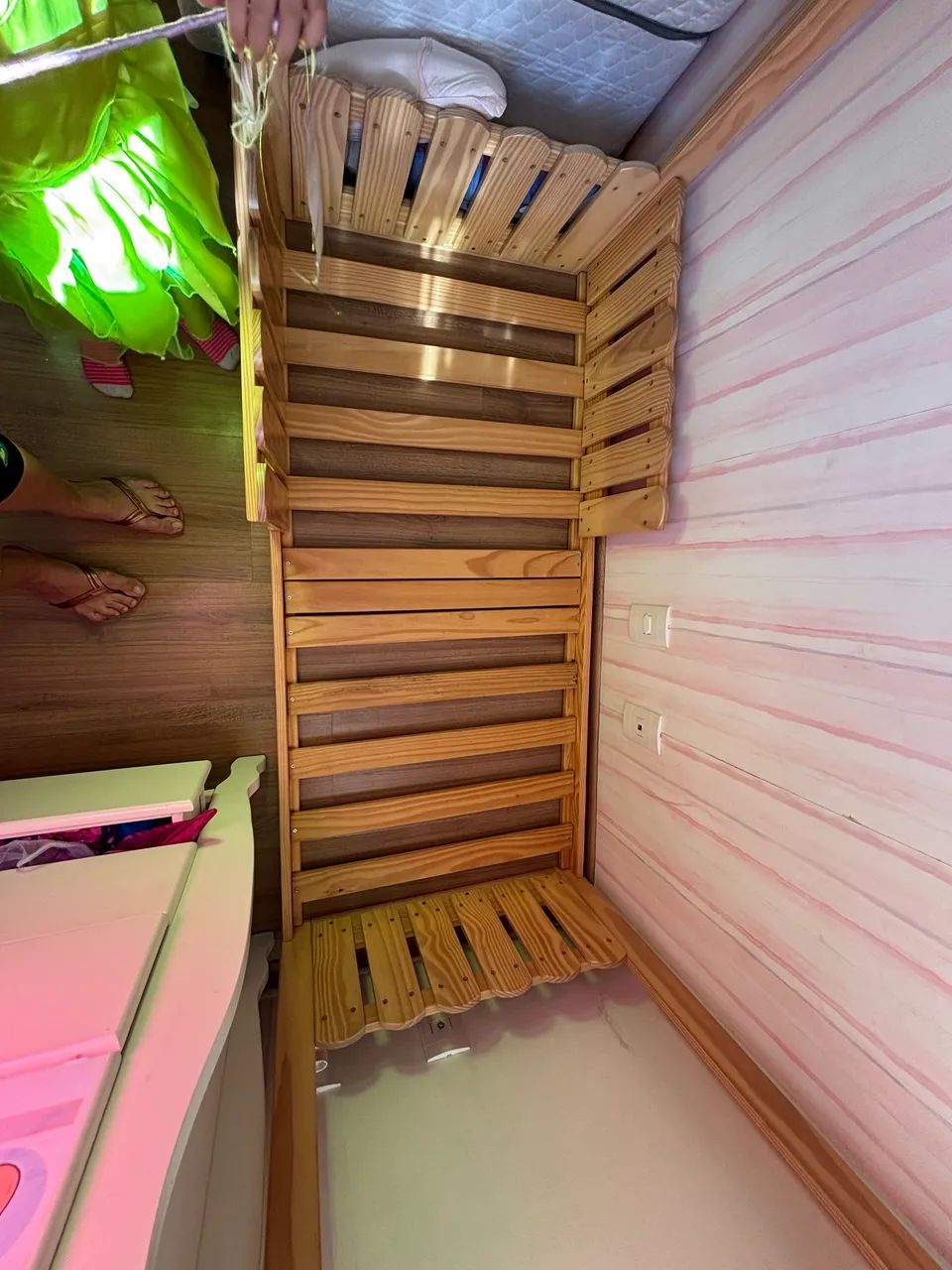 Cama montessori casinha madeira maciça  - Foto 4