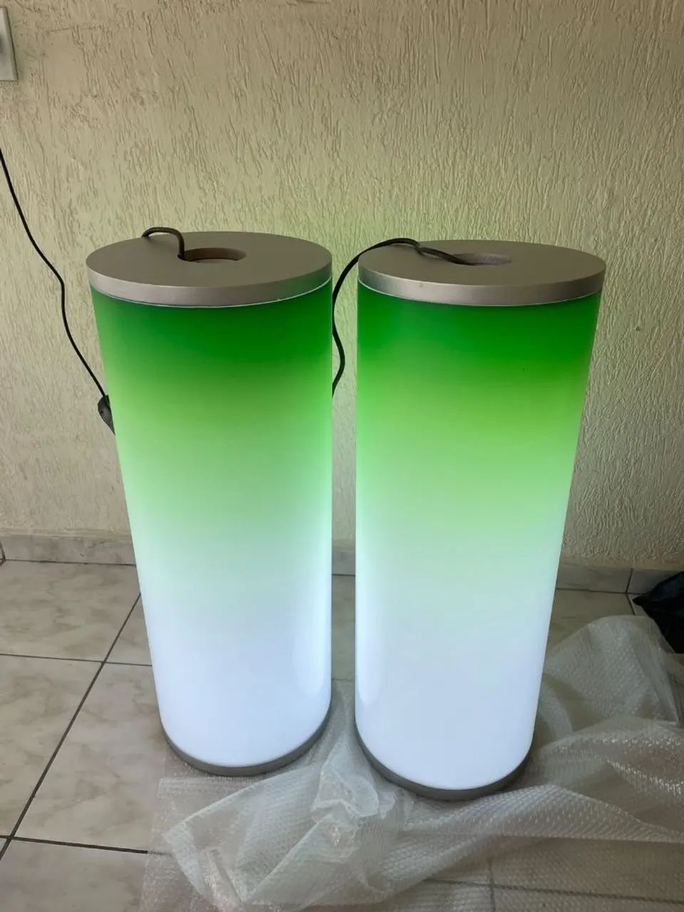 Cilindro de MDF com luz LED