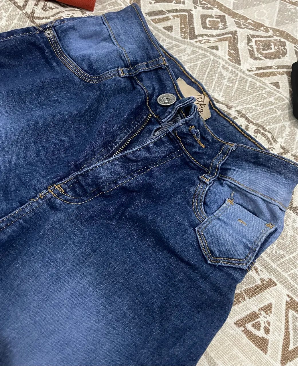 Calça jeans semi nova 