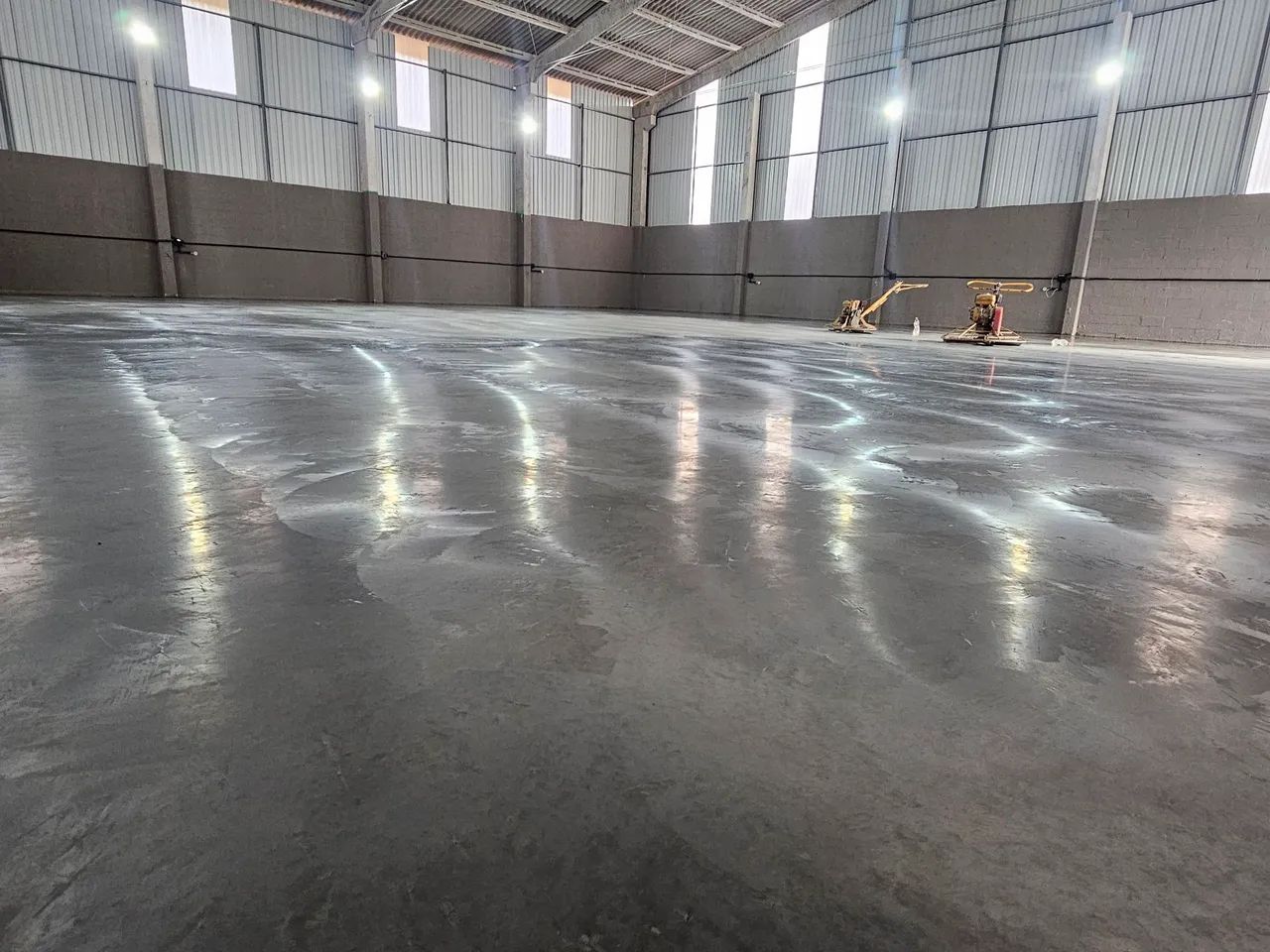 PISO DE CONCRETO POLIDO com bailarina 