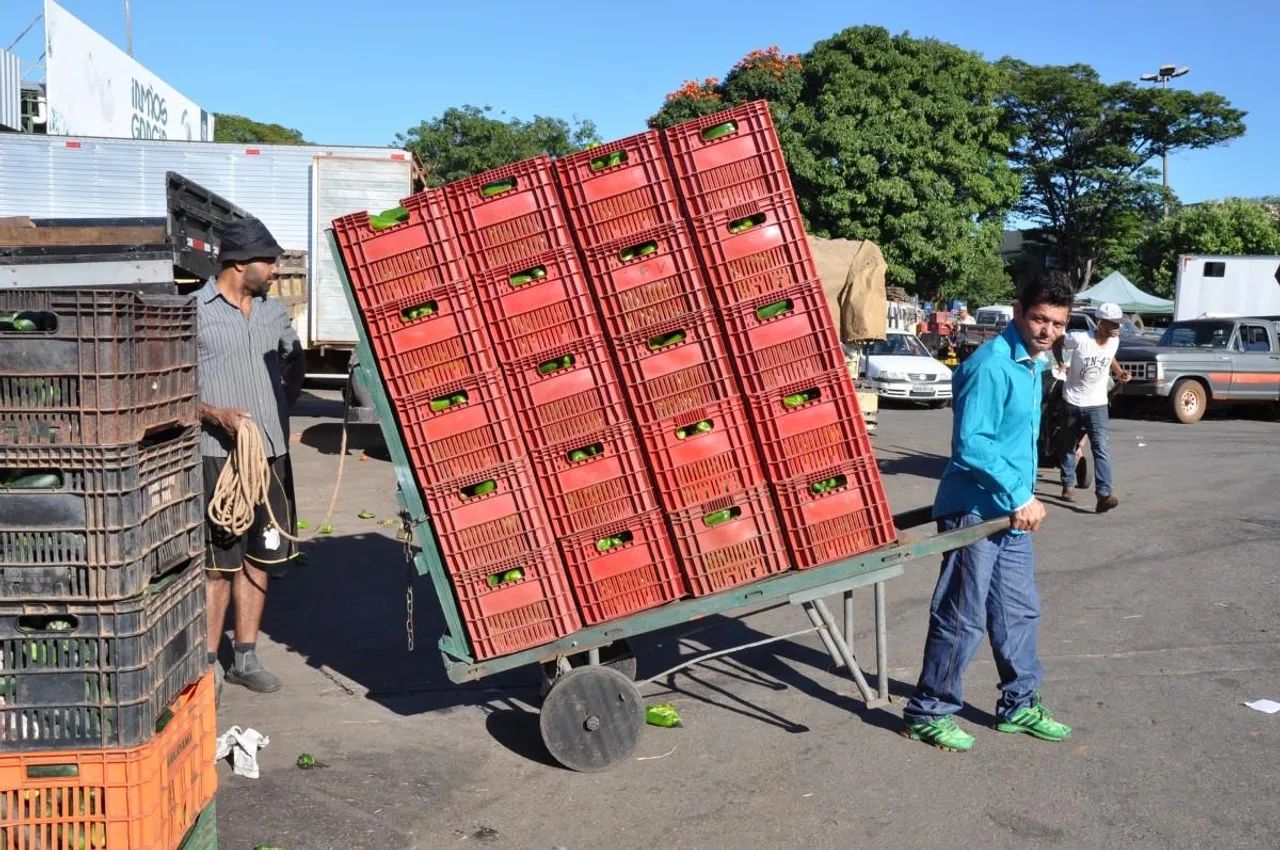 Vaga de trabalho com carteira AB