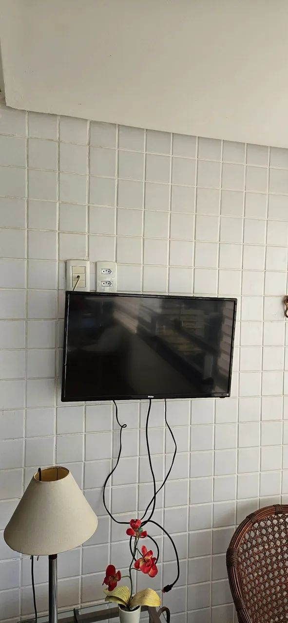 TV Smart Philco 28 Polegadas  - Foto 2