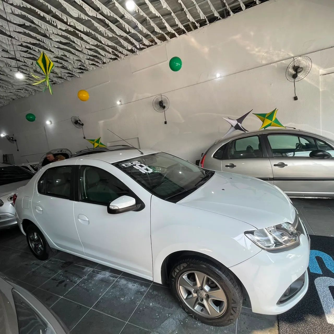 Renault Logan Expression Flex 1.6 16V 4P 2018 - Foto 4