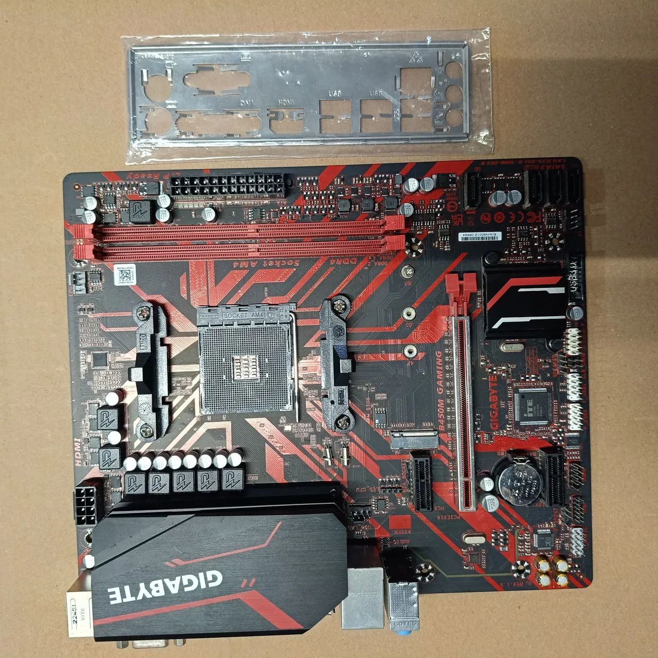 PLACA GIGABYTE B450M GAMINIG  - Foto 2