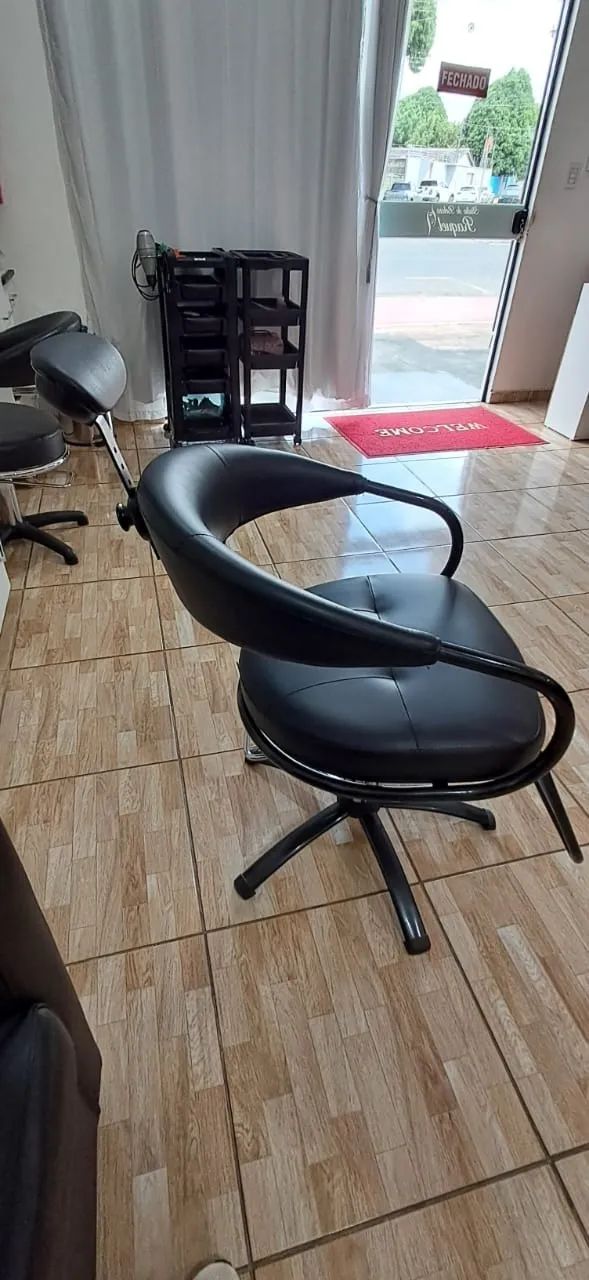 Cadeira de cabeleireira. - Foto 4