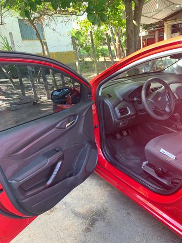 Vendo/troco/financio lindo onix 2014/ 1.0 completo - Foto 10
