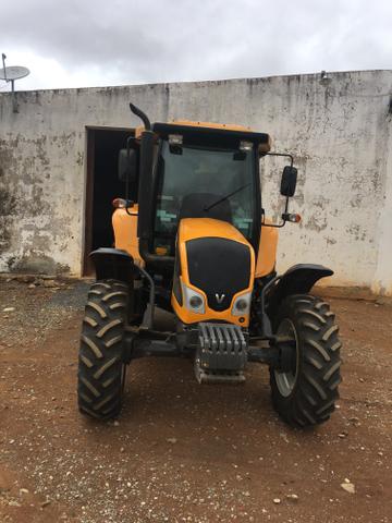 Trator Valtra A750 Cabinado