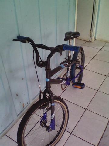 Vende-se Bicicleta Aro 20 - Foto 2