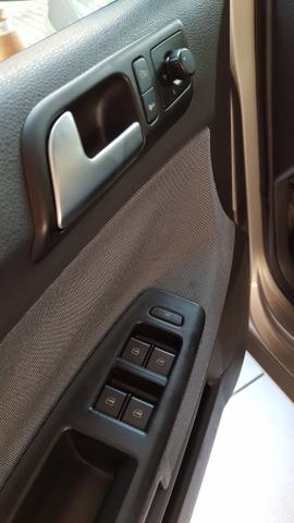 Polo hatch 1.6 2013 completo - Foto 6