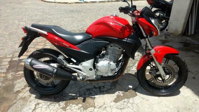 Moto CB300R