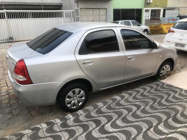 V/T Etios sedan X 1.5 2015/2015 de particular, Ipva 2019 ok! - Foto 13