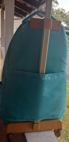 Mochilas com rodinhas barbada as duas por 50,00 - Foto 4