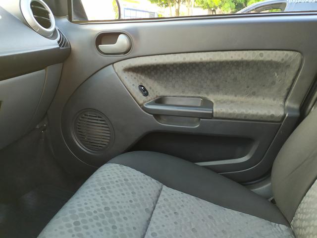 Lindo Fiesta Rocam 1.6 2014 - Foto 12