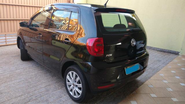 VW Fox Preto 1.0 Flex 5P Ar Hidráulica Som - Foto 2