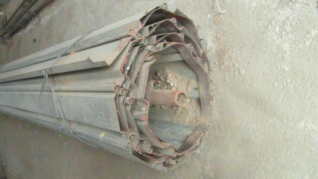 Porta de enrolar - metal - 2,35 m de largura - Foto 3