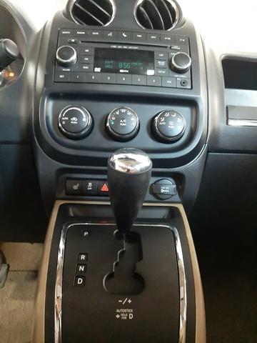 Jeep Compass Sport 2.0 2012/ Pneus novos/ Impecável - Foto 12