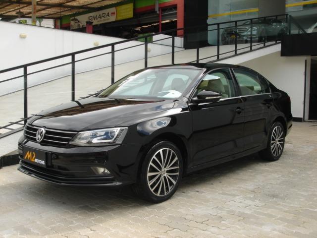 VW - Jetta Highline 2.0 TSI 211cv Automático 2017