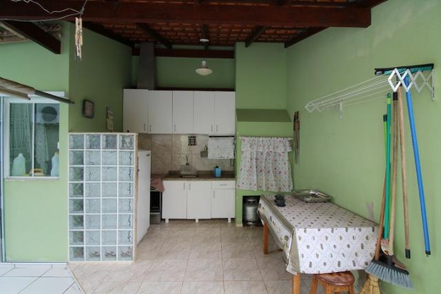 1257 Excelente imóvel em alvenaria no Bairro Costeira, rua pavimentada - Foto 8