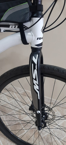 Bike hibrida. 2 meses de uso. vendo ou troco por speed.R$1.800,00 - Foto 2