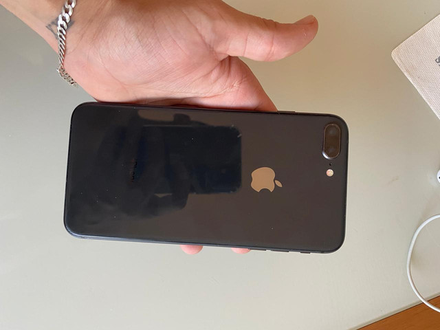 Iphone 8plus 64gb