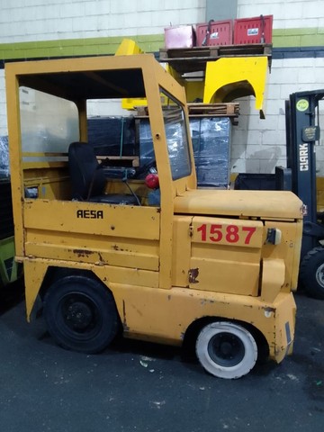 Rebocador à combustão Kolosso, KM20, Capacidade 12.000Kg