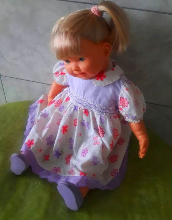 Boneca Bebê com Roupa Rosa e Verde - Foto 3