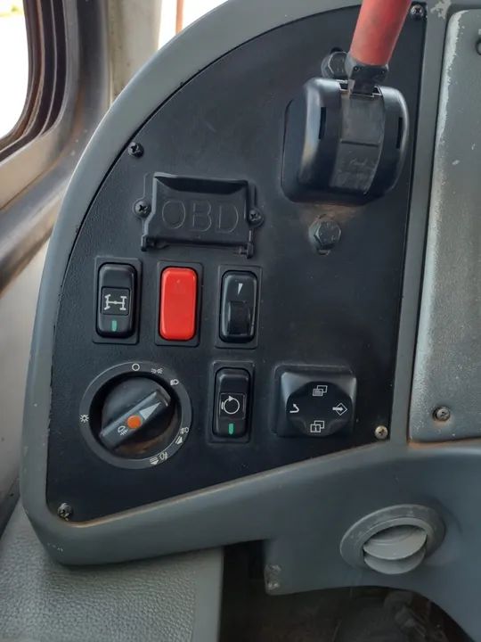 Ônibus Mercedes 1519 Caio Escolar - Foto 13