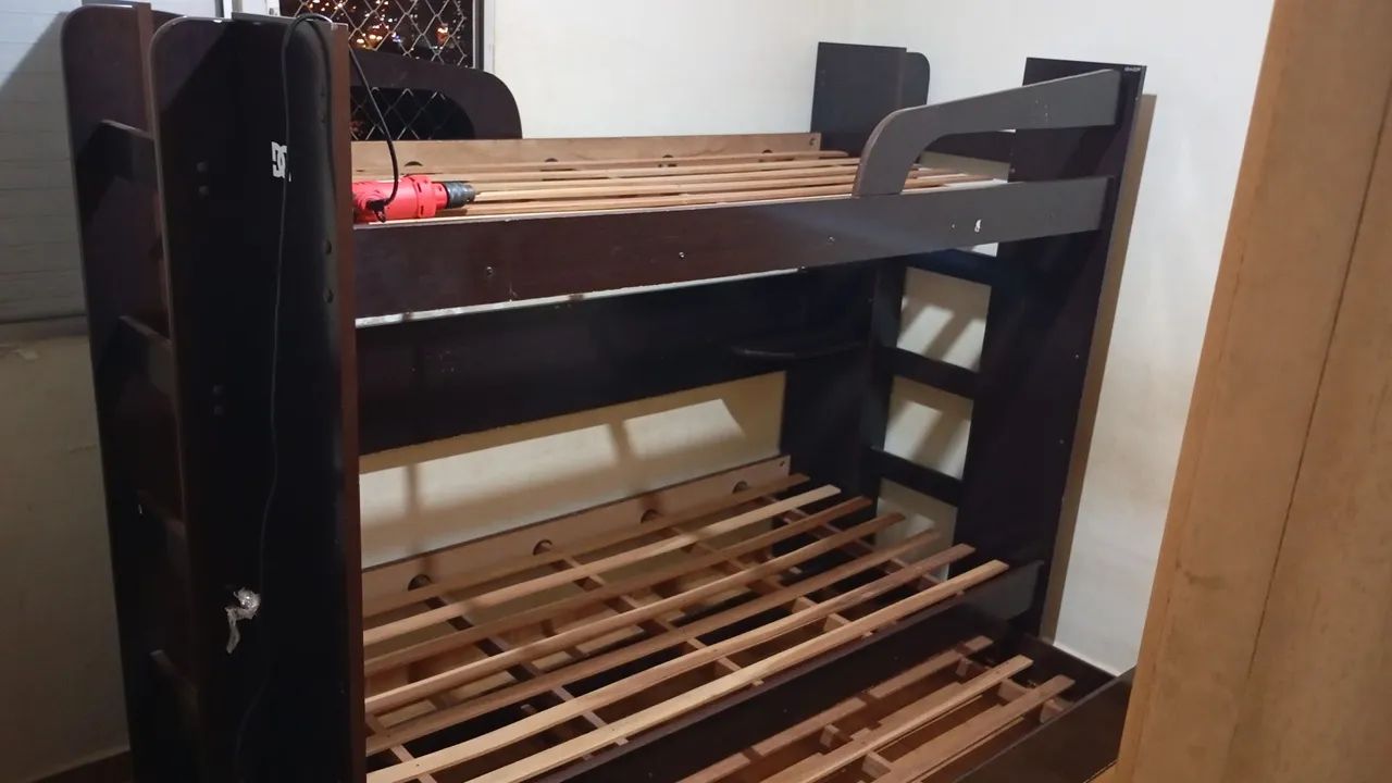 Beliche com cama auxiliar