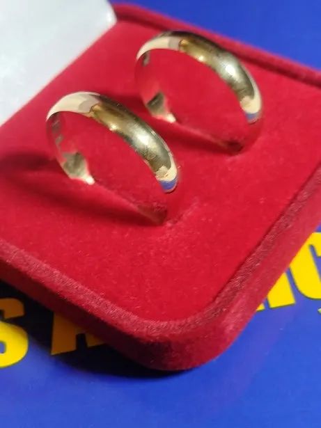 Alianças Boleadas Noivado Casamento Ouro 18 Kilates 7.10 Gramas Maciça                     - Foto 3
