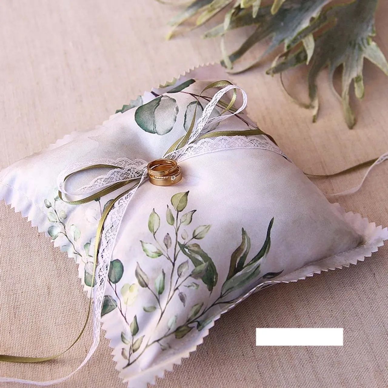 Almofada porta alianças folhagens 