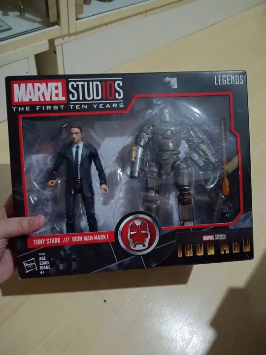 Tony Stark e Mark 1 Marvel Legends Hasbro