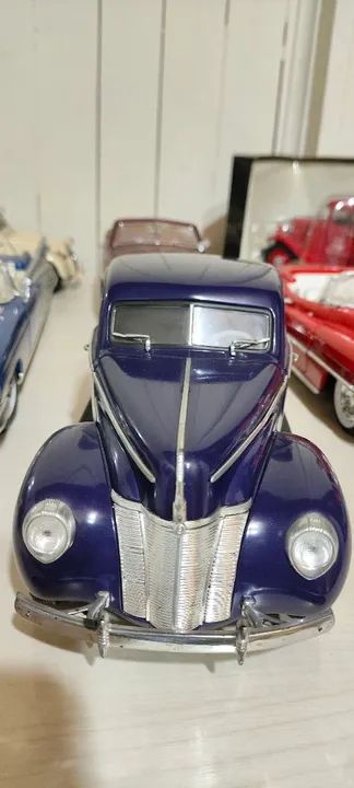 Ford de Luxo 1940 1:18