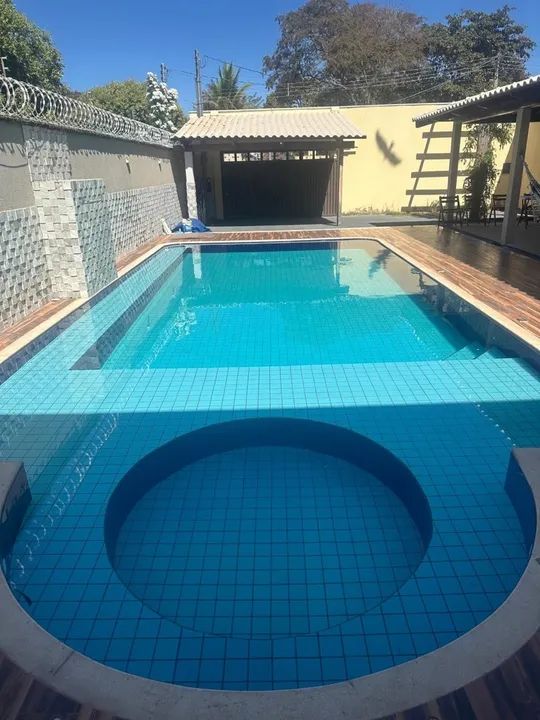 Alugo Casa com piscina e garagem coberta - Foto 3