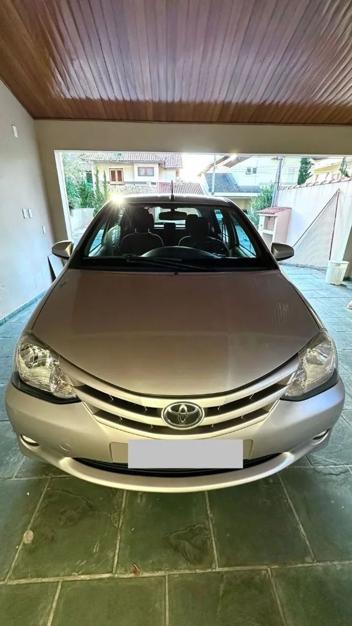 Toyota Etios 1.5 xs 16v Flex 5p Automático 