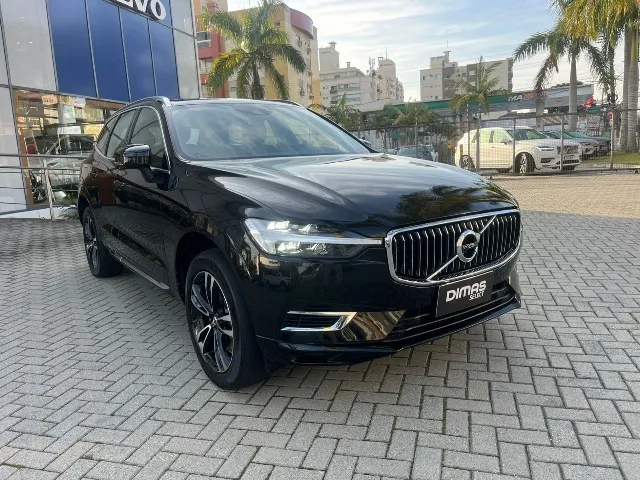 XC60 2.0 T8 HYBRID MOMENTUM AWD 2021 c/ 45 mil km