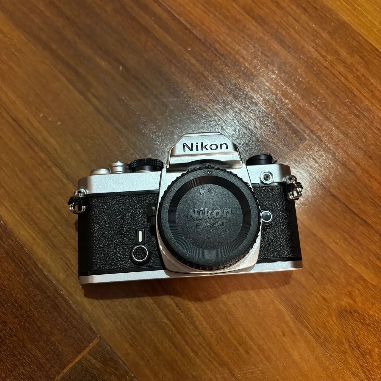 Nikon FM + Nikkor 24mm f/2.8 AI-S - Câmeras e Filmadoras