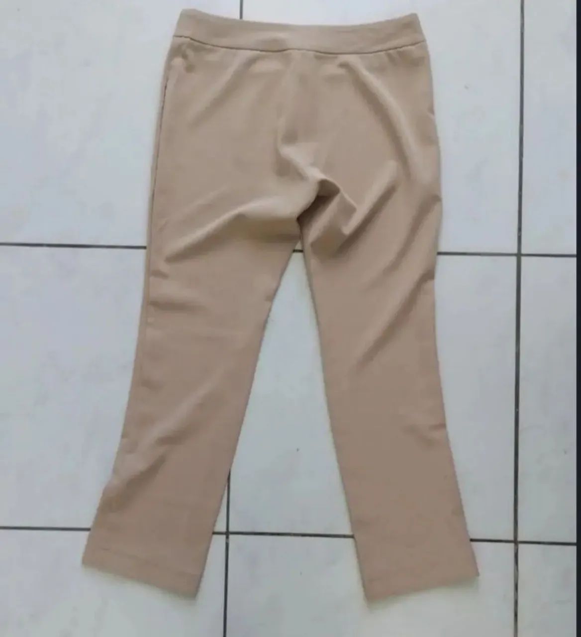 Calça em ALFAIATARIA creme tam.42 - Foto 3