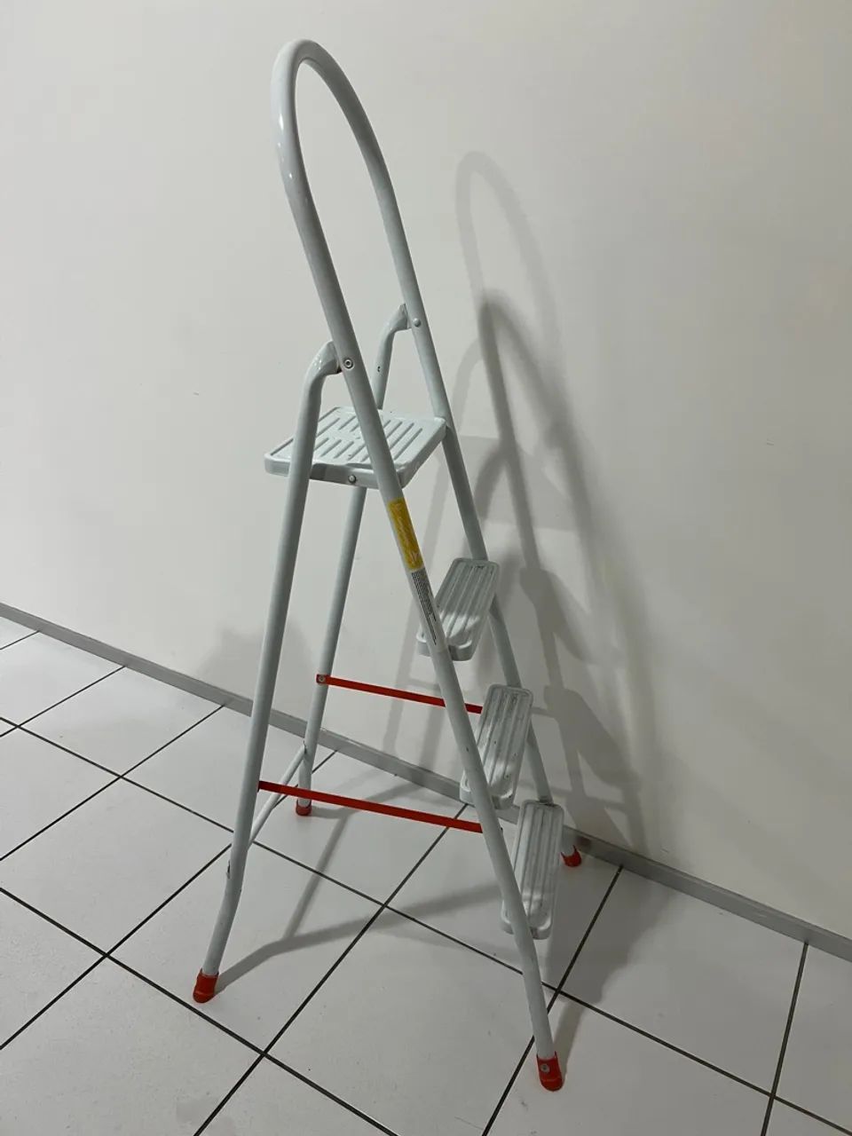 Escada em Aço 4 Degraus 