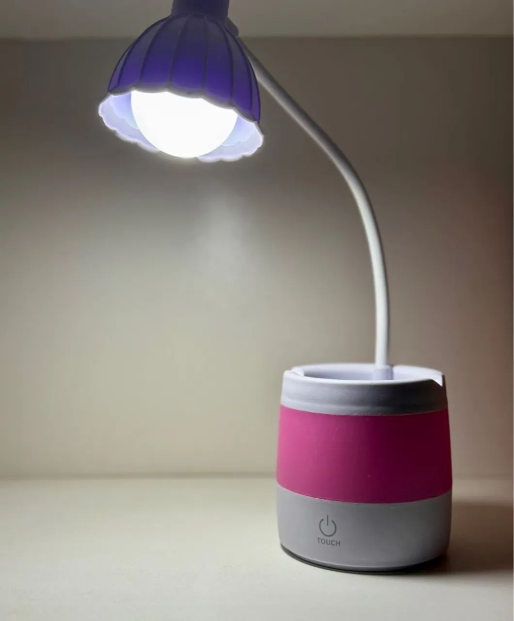 Luminária de Mesa LED Colorida - Foto 3