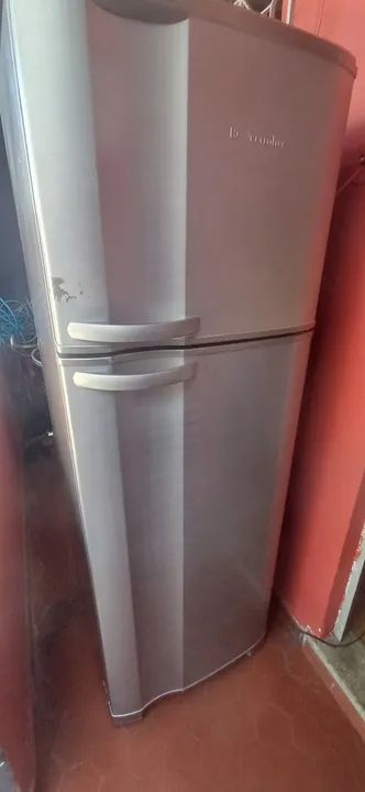 Geladeira dúplex Frost Free eletrolux Dfx38 - Foto 3