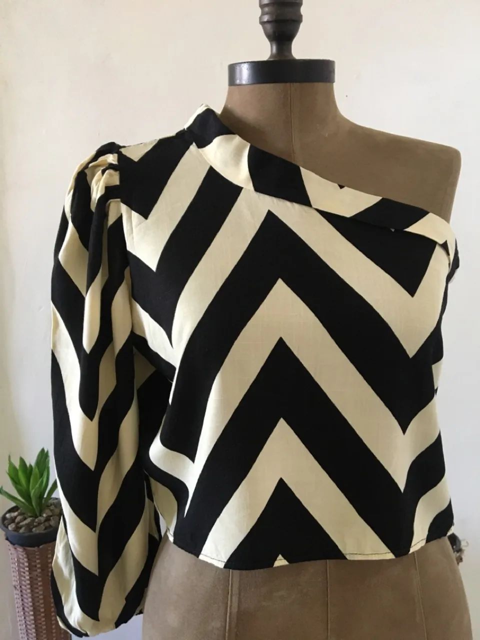 Blusa Feminina Decote Ombro Único - Foto 5