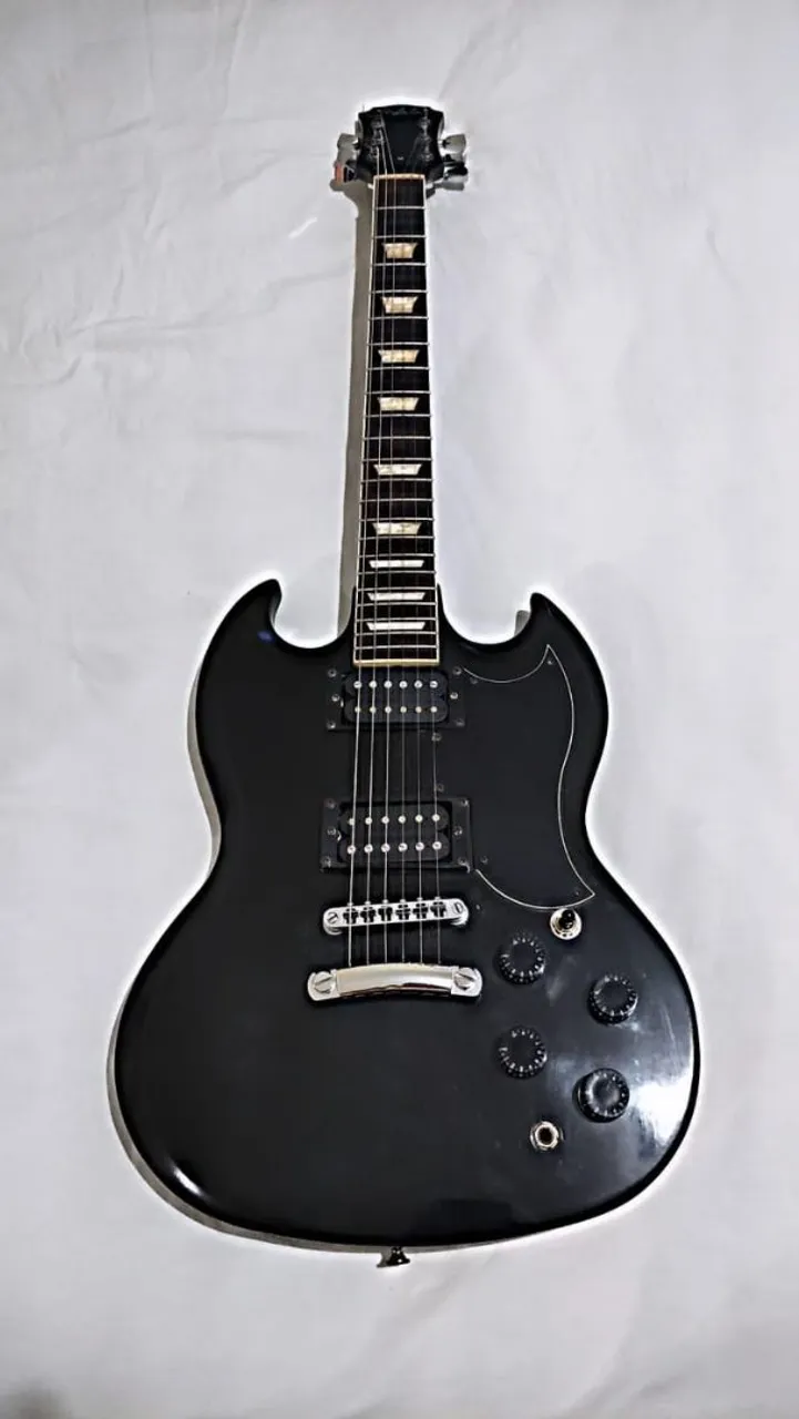 Guitarra SG Preta