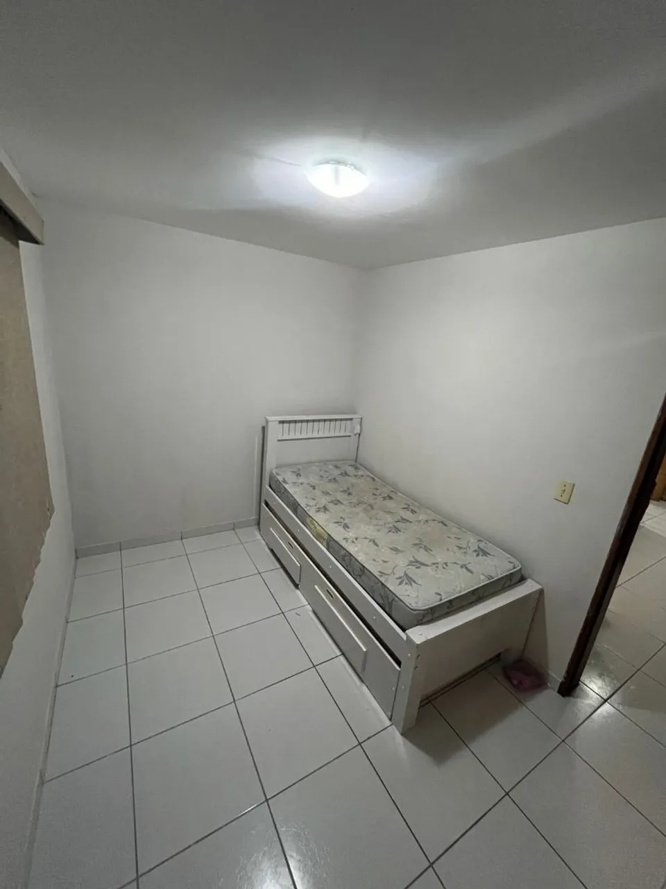 Quarto individual para alugar apenas para mulheres!