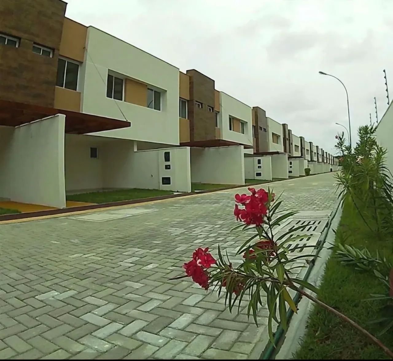 Casa 3 suites Condomínio Fechado