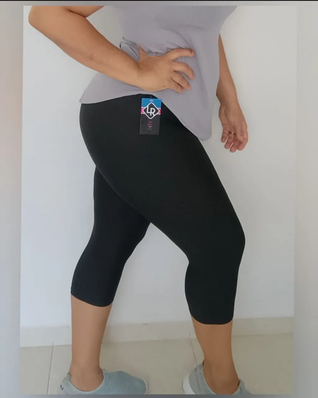 Calça Legging Capri Preta